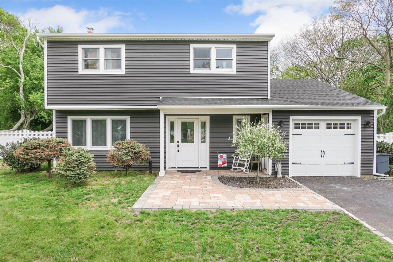 11 Susan Drive - Photo 1