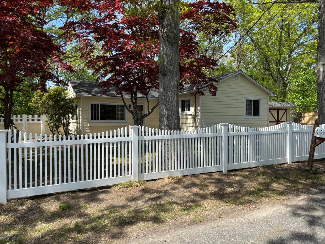 212 Longfellow Drive - Photo 1