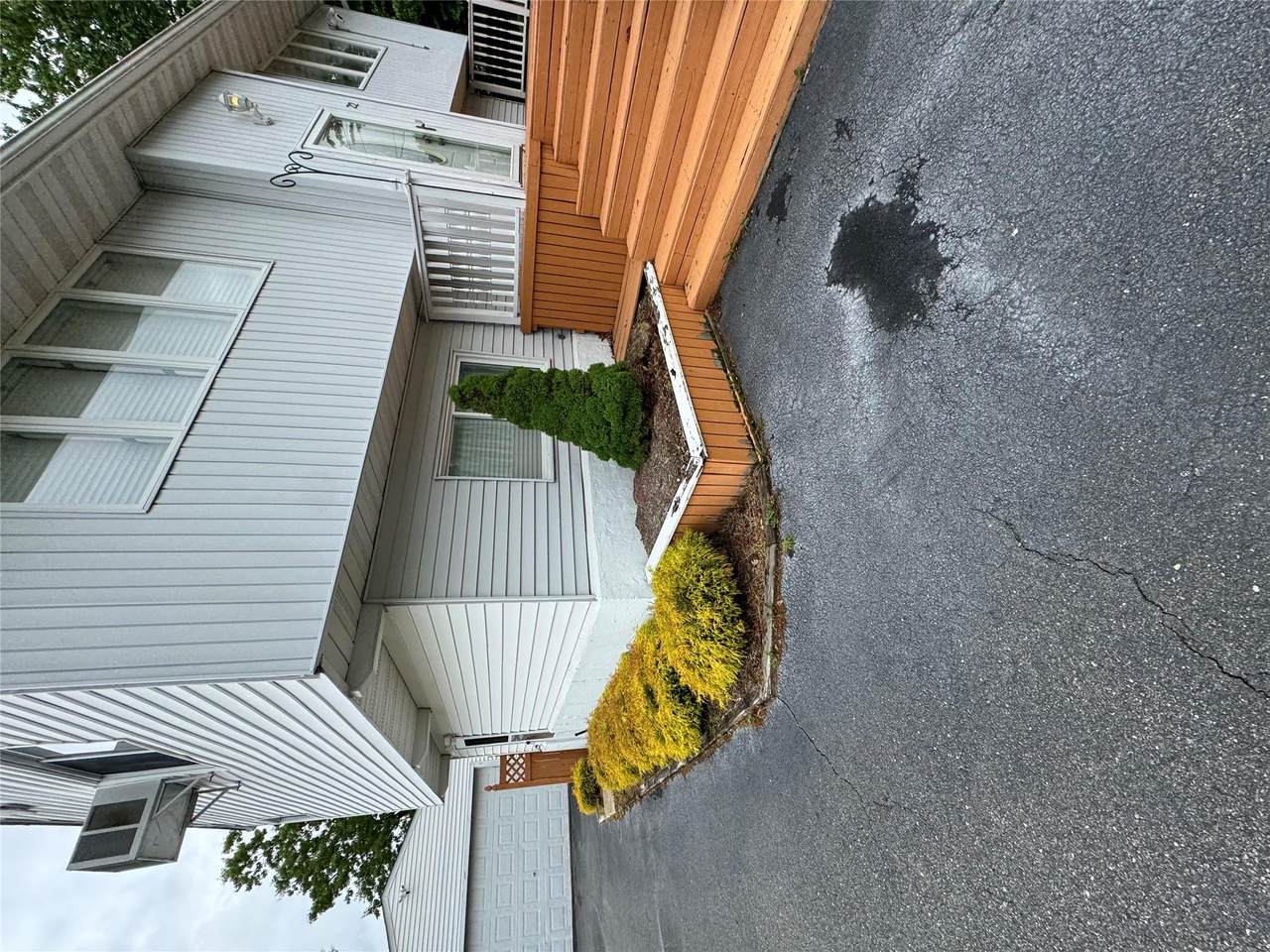 22 Salem Lane - Photo 1