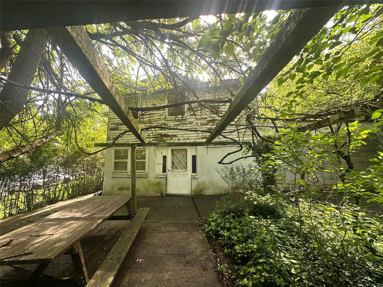 6 Pavillion Road - Photo 1