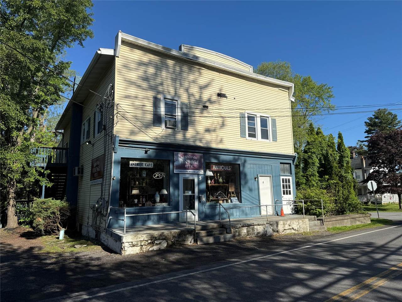 5 Maple Avenue - Photo 1