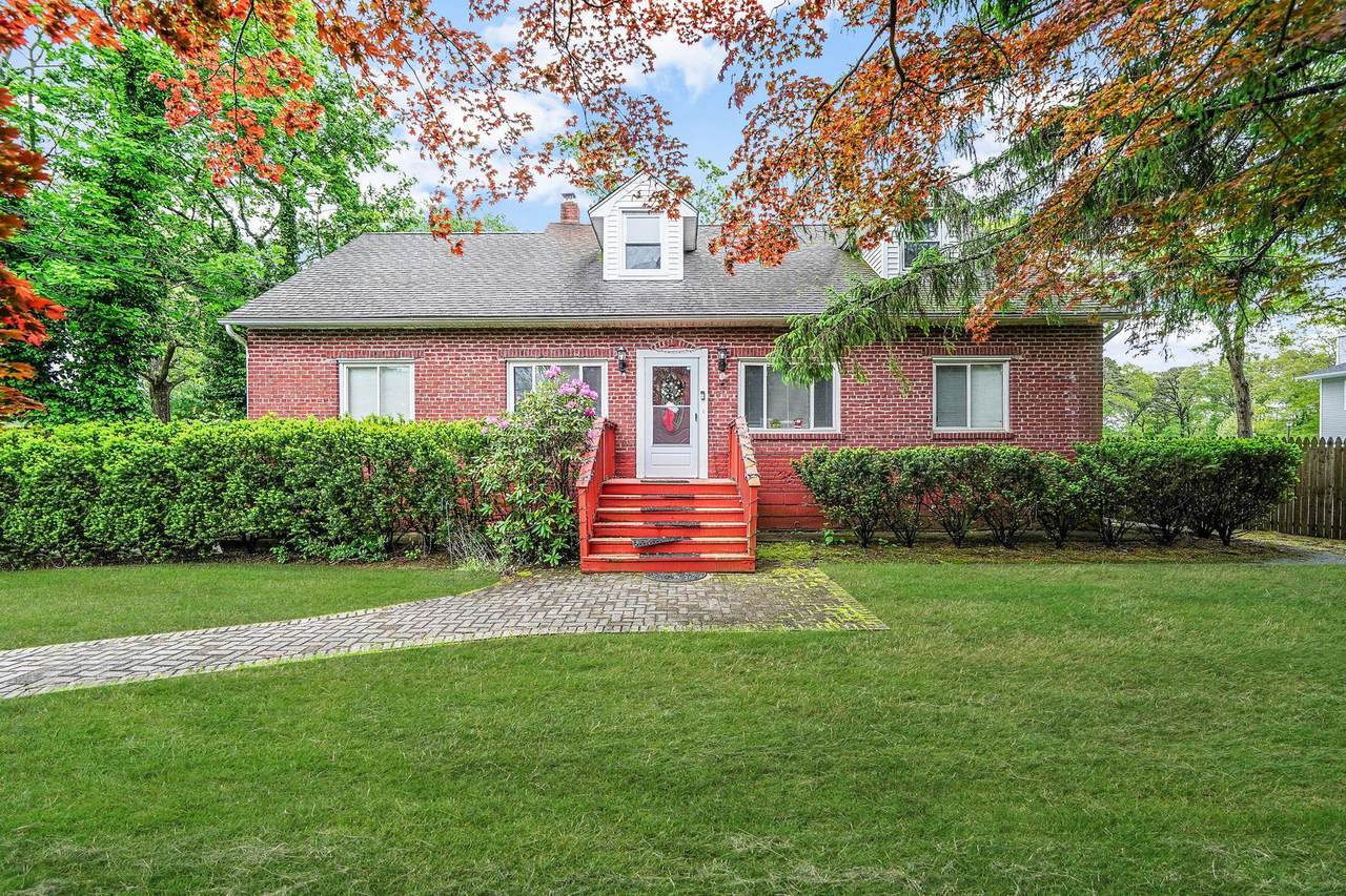 1817 Lincoln Avenue - Photo 1