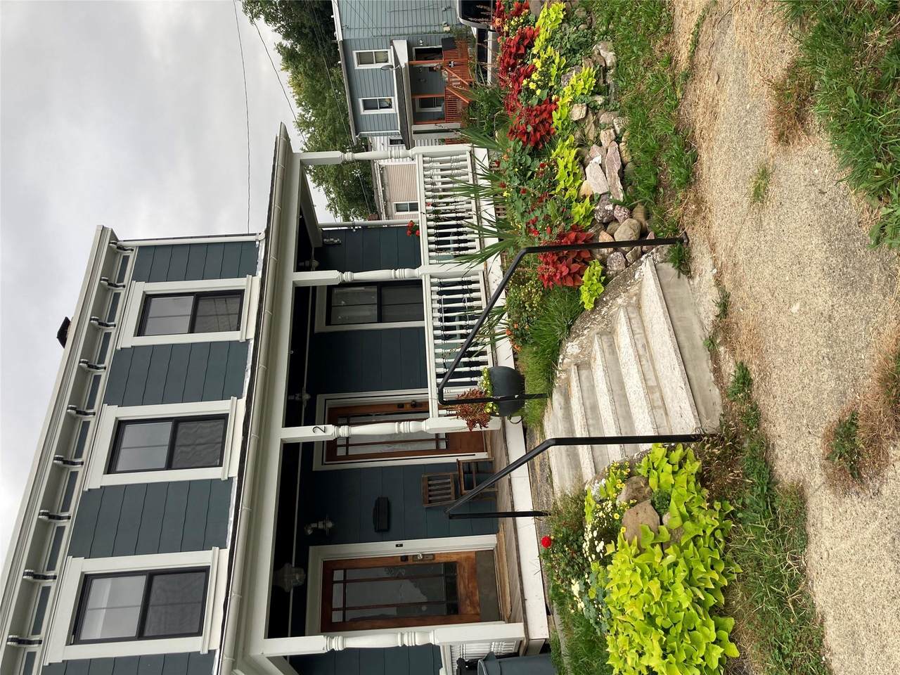 2 Lincoln Terrace - Photo 1