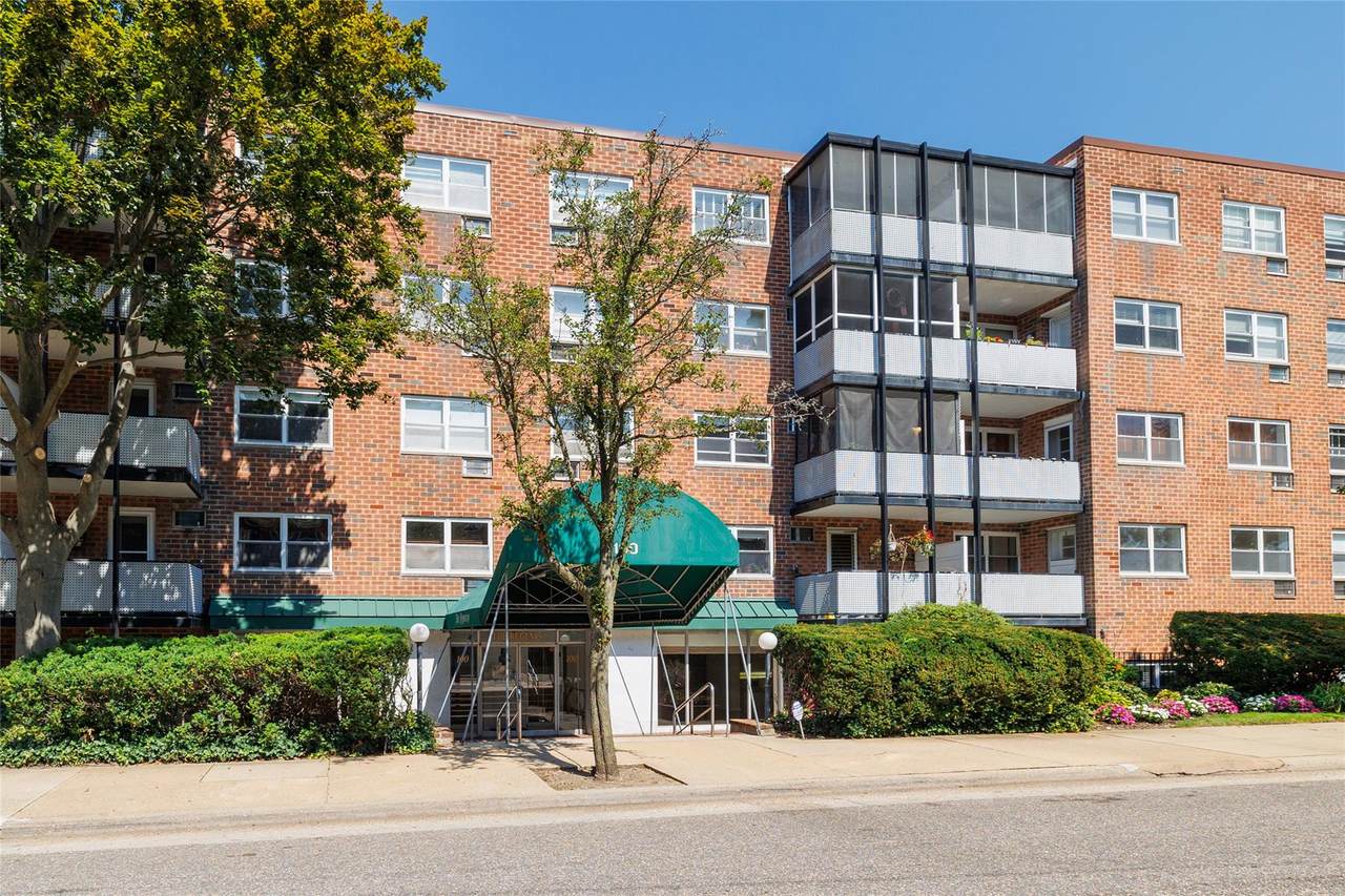 100 Lincoln Avenue - Photo 1
