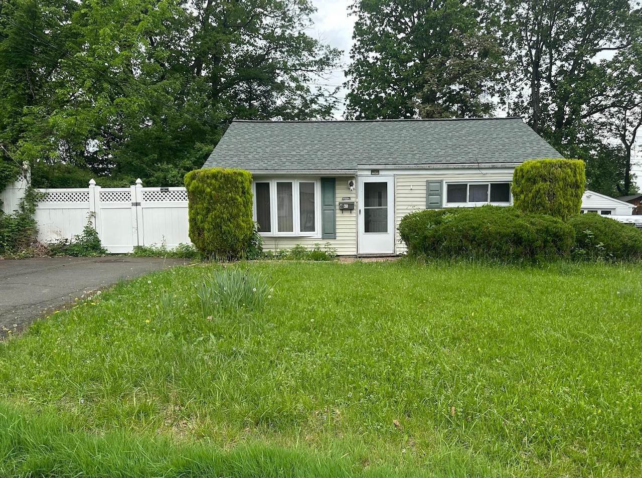 41 Hurd Avenue - Photo 1