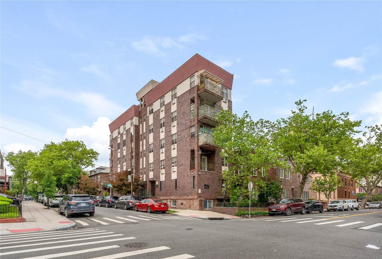 5024 10th Avenue - Photo 1