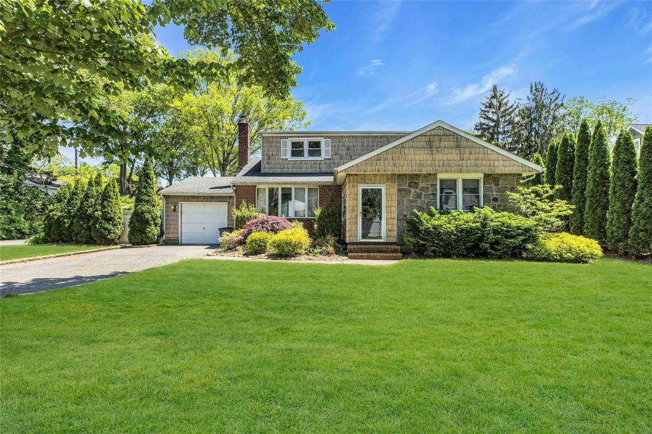 4 Lowell Avenue - Photo 1