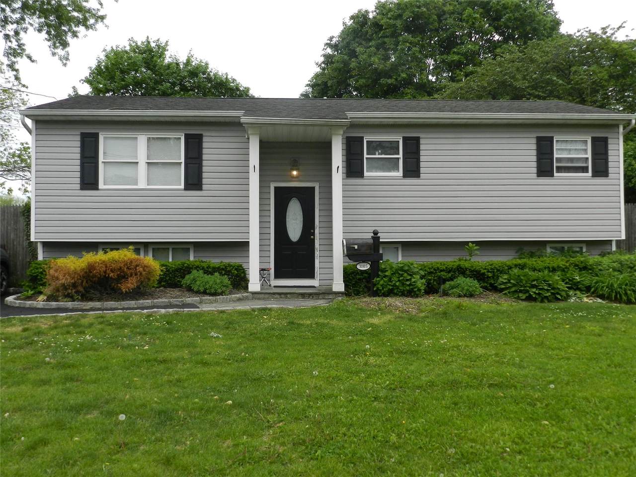3105 Eagle Avenue - Photo 1