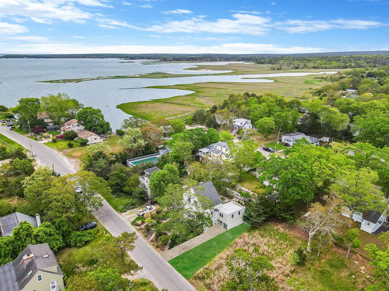 41 Pine Avenue - Photo 1