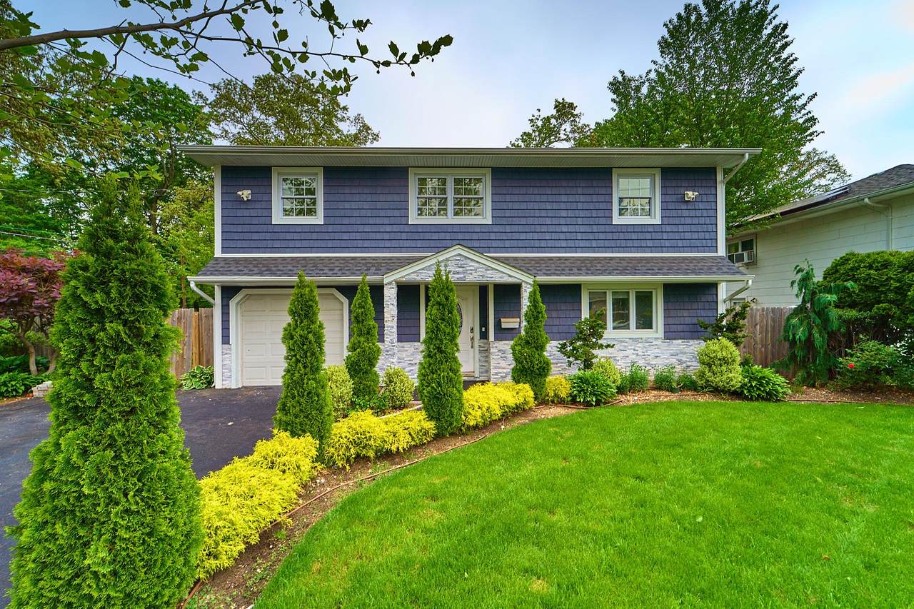 2 Hawthorne Street - Photo 1