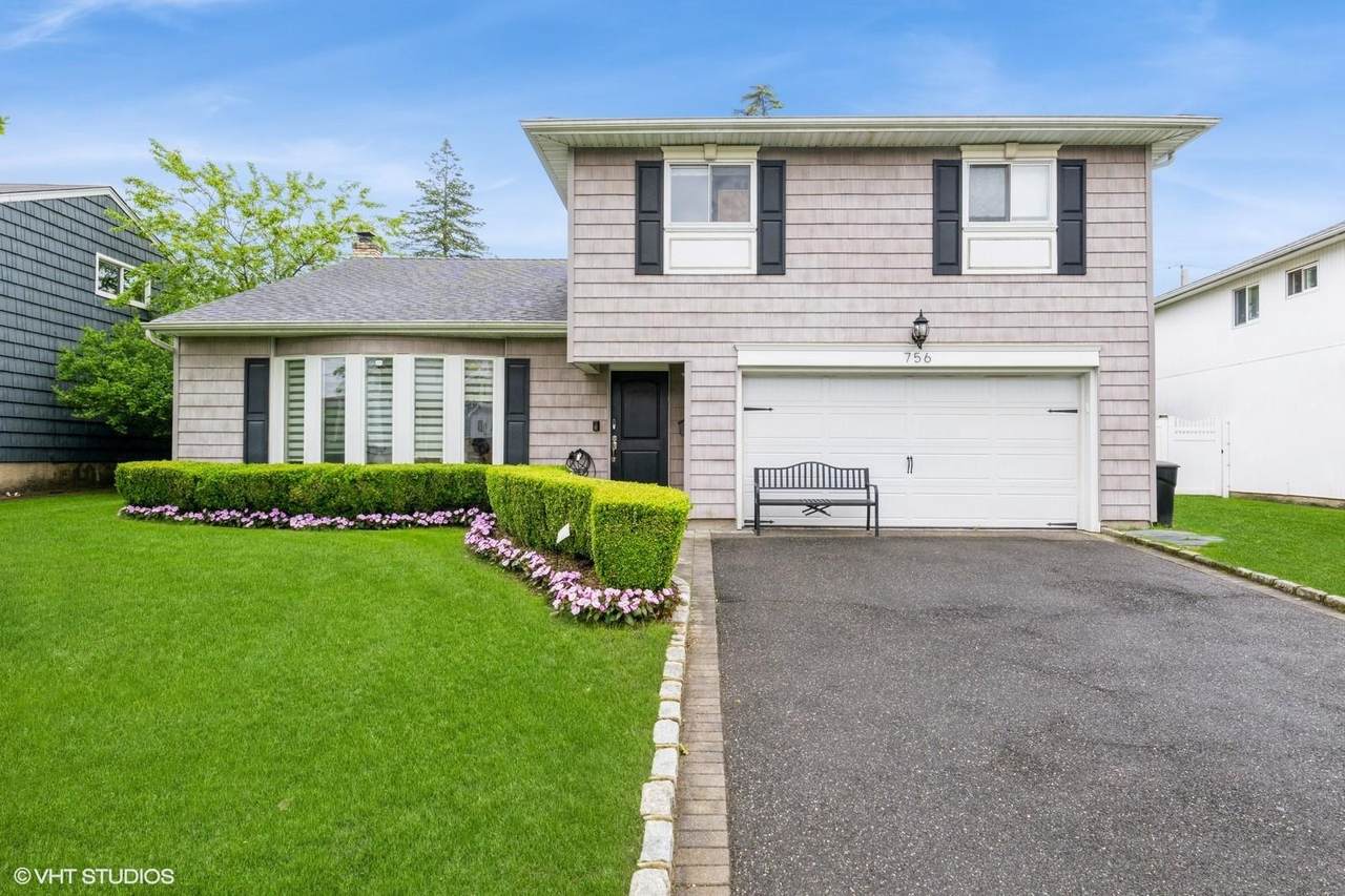 756 Dumont Place - Photo 1