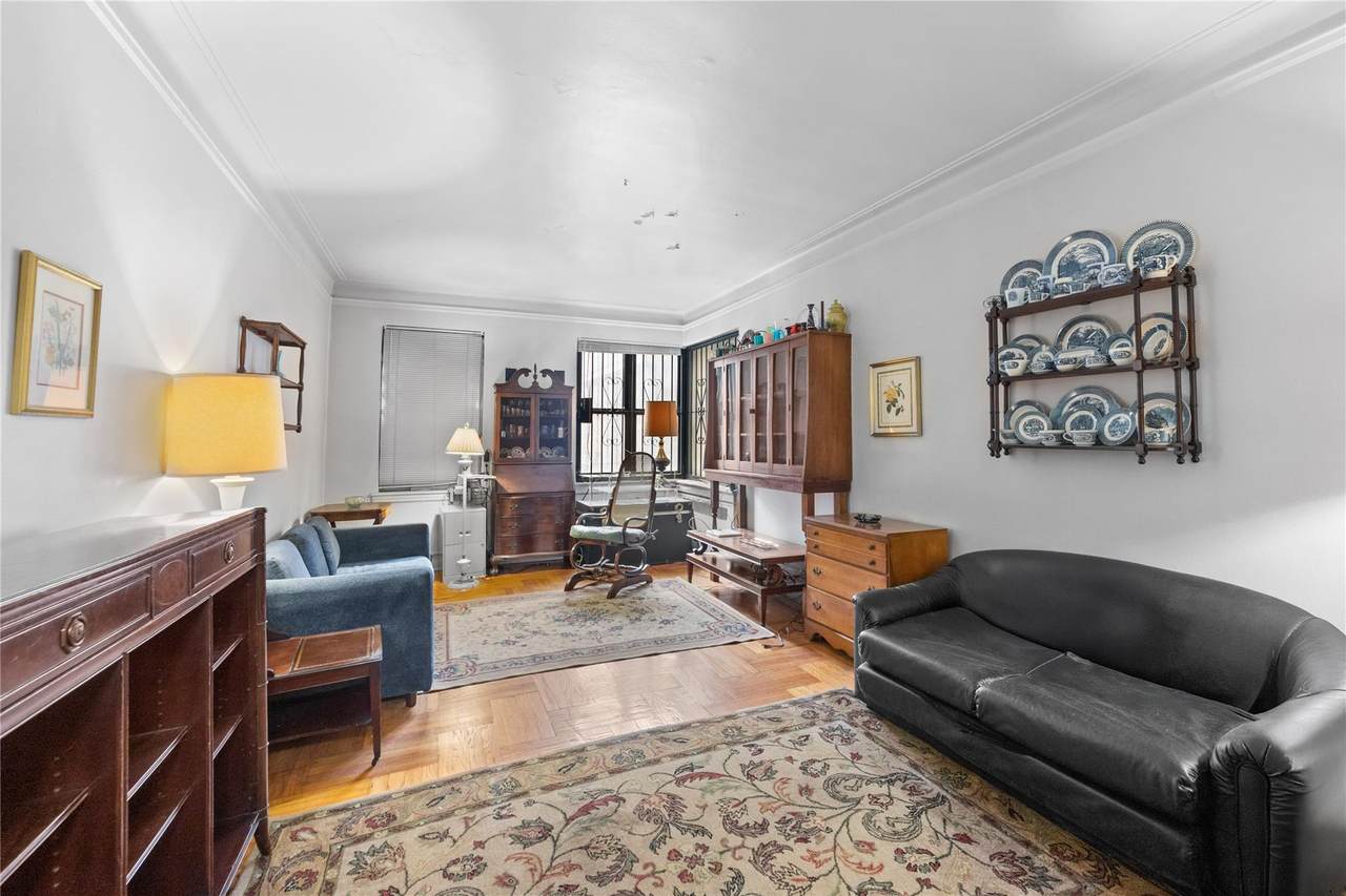 3000 Valentine Avenue - Photo 1