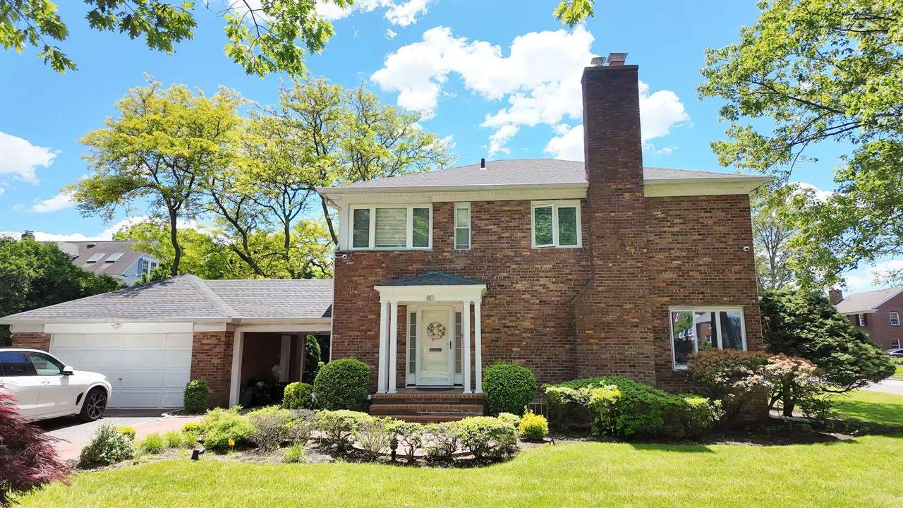 80 Stratford Avenue - Photo 1