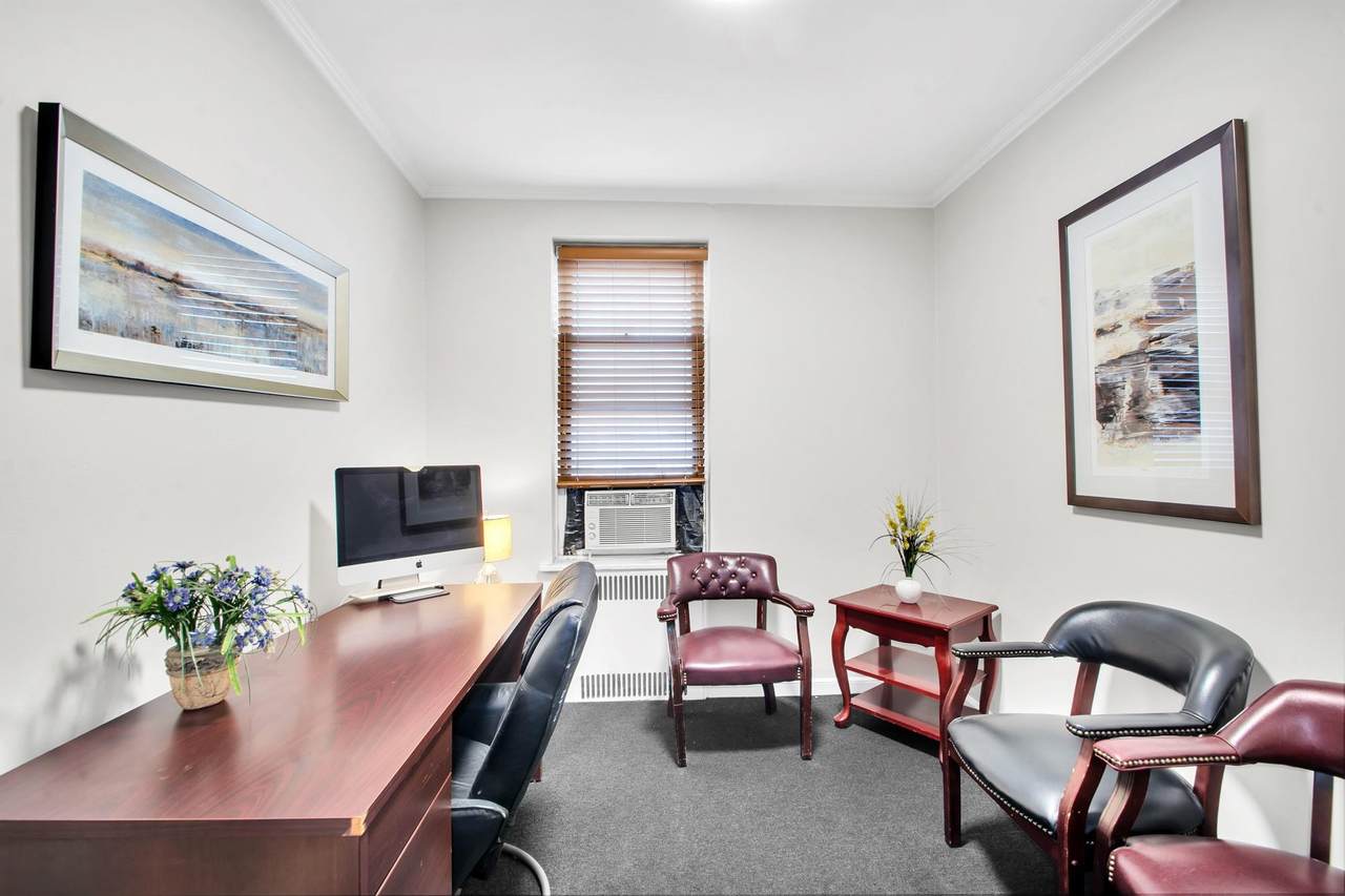 98-120 Queens Boulevard - Photo 1