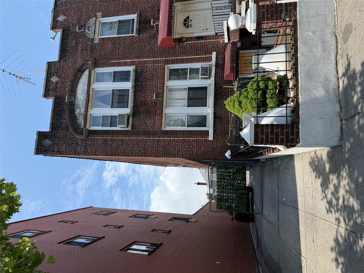 35-46 92 St Street - Photo 1