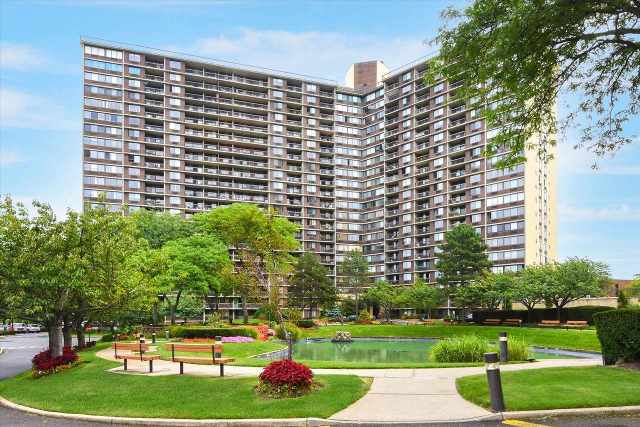 2 Bay Club Drive - Photo 1