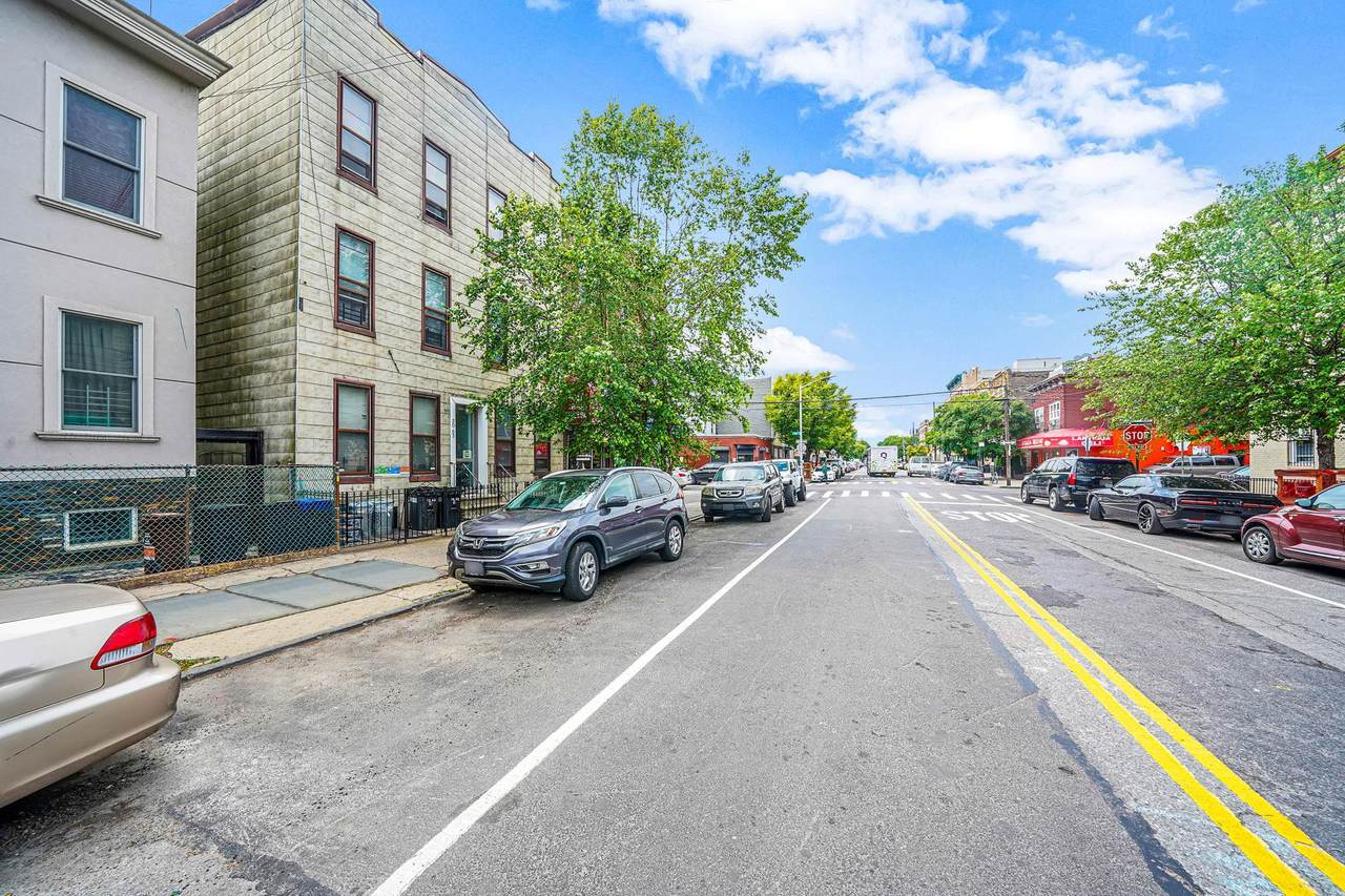 3063 14th Street - Photo 1