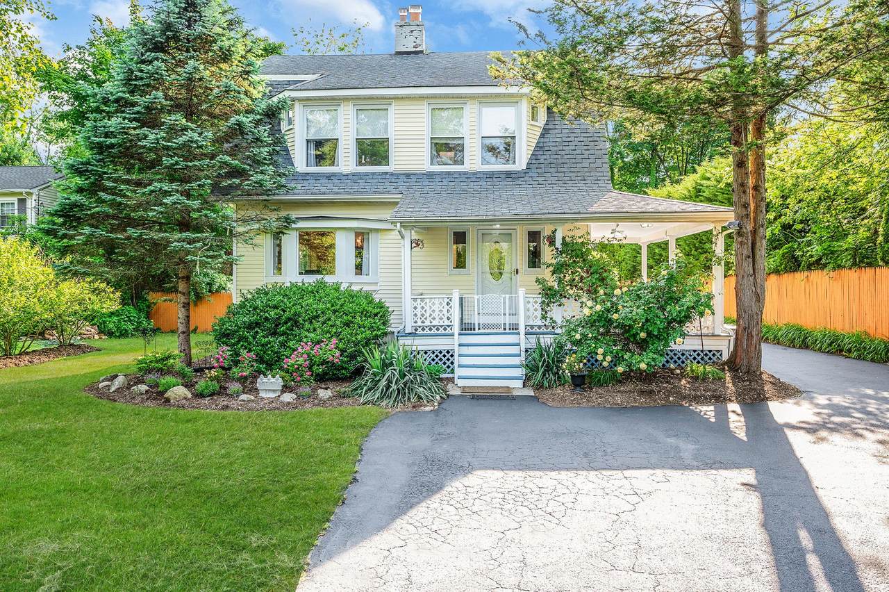 1 Centerport Road - Photo 1