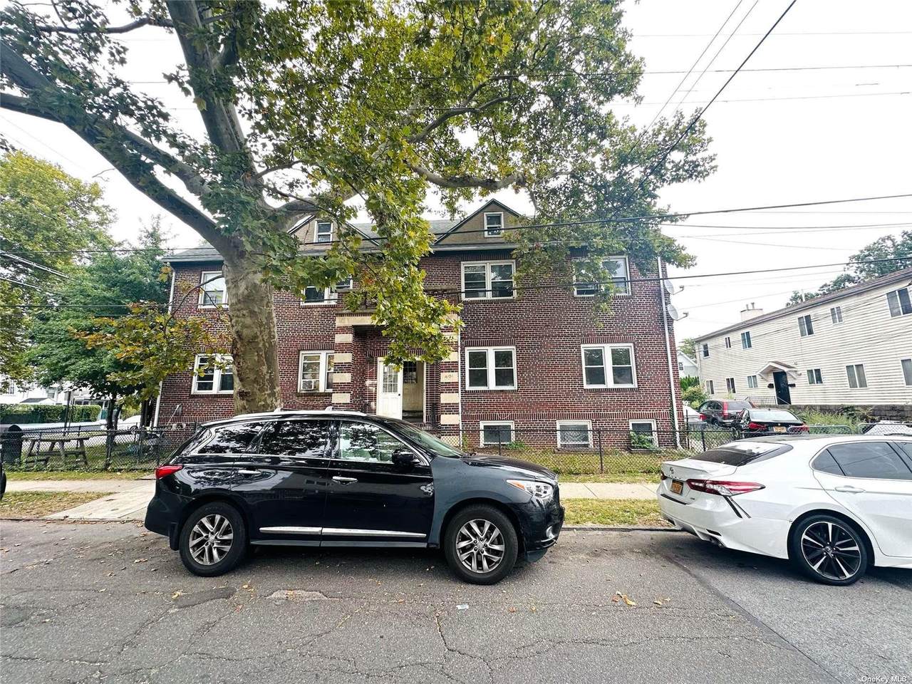 401 7th Avenue - Photo 1