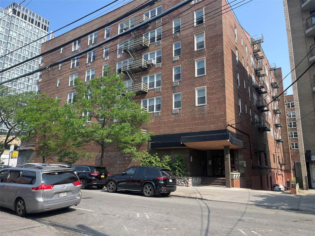 134-54 Maple Avenue - Photo 1