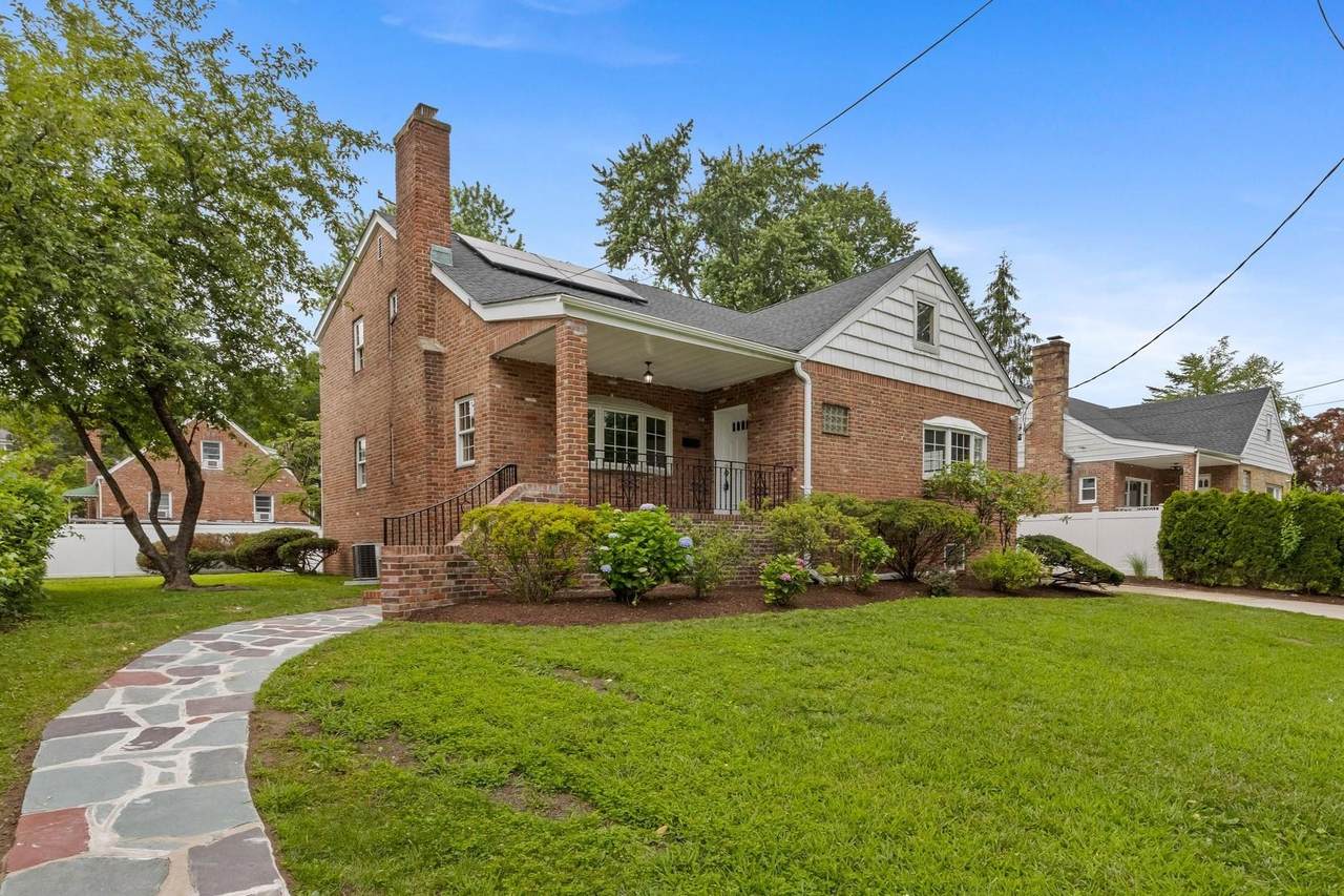 165 Clunie Avenue - Photo 1