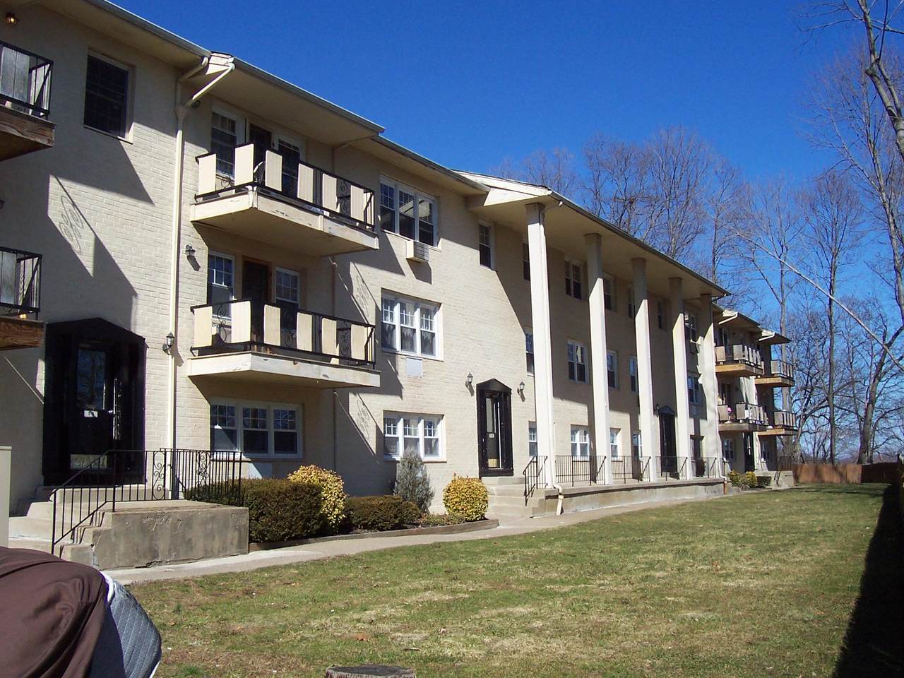21 Pavilion - Photo 1