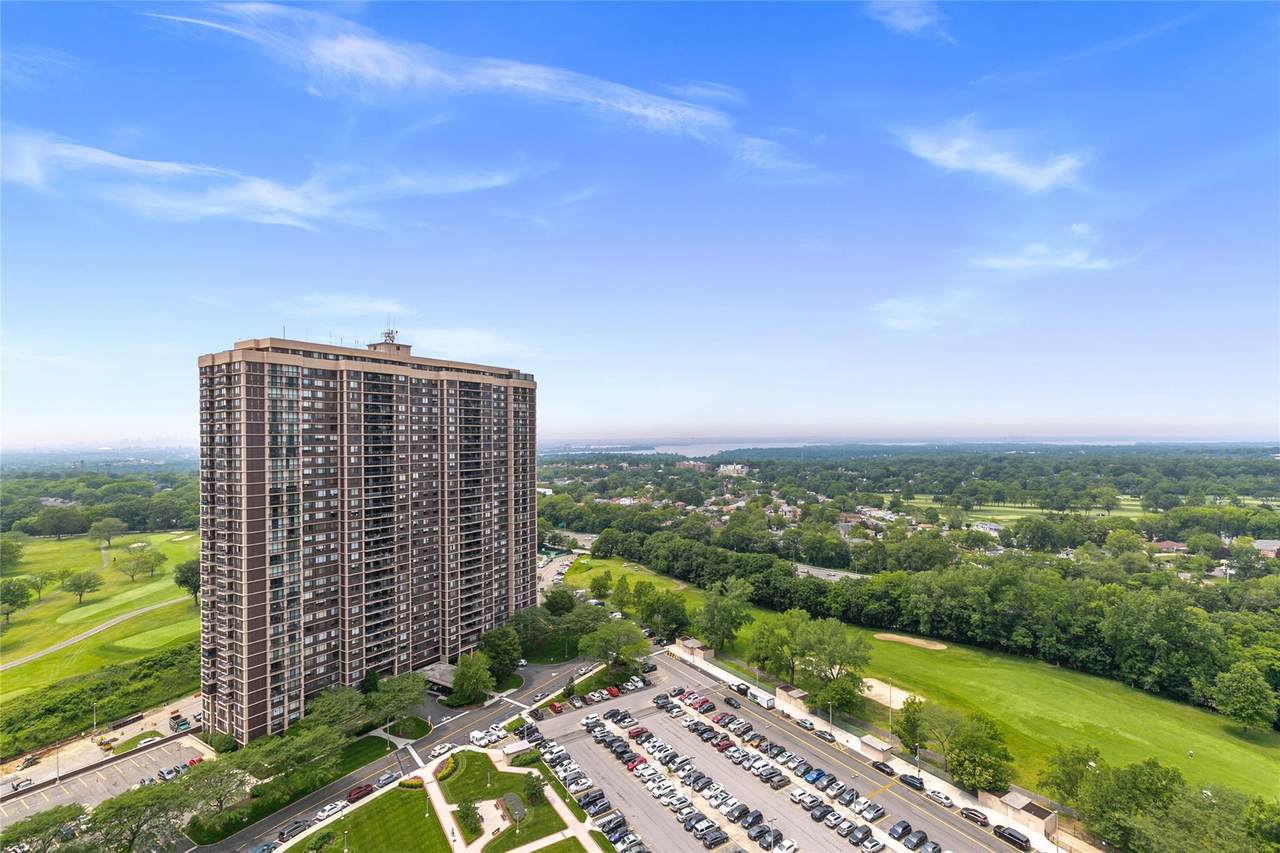 271-10 Grand Central Parkway - Photo 1
