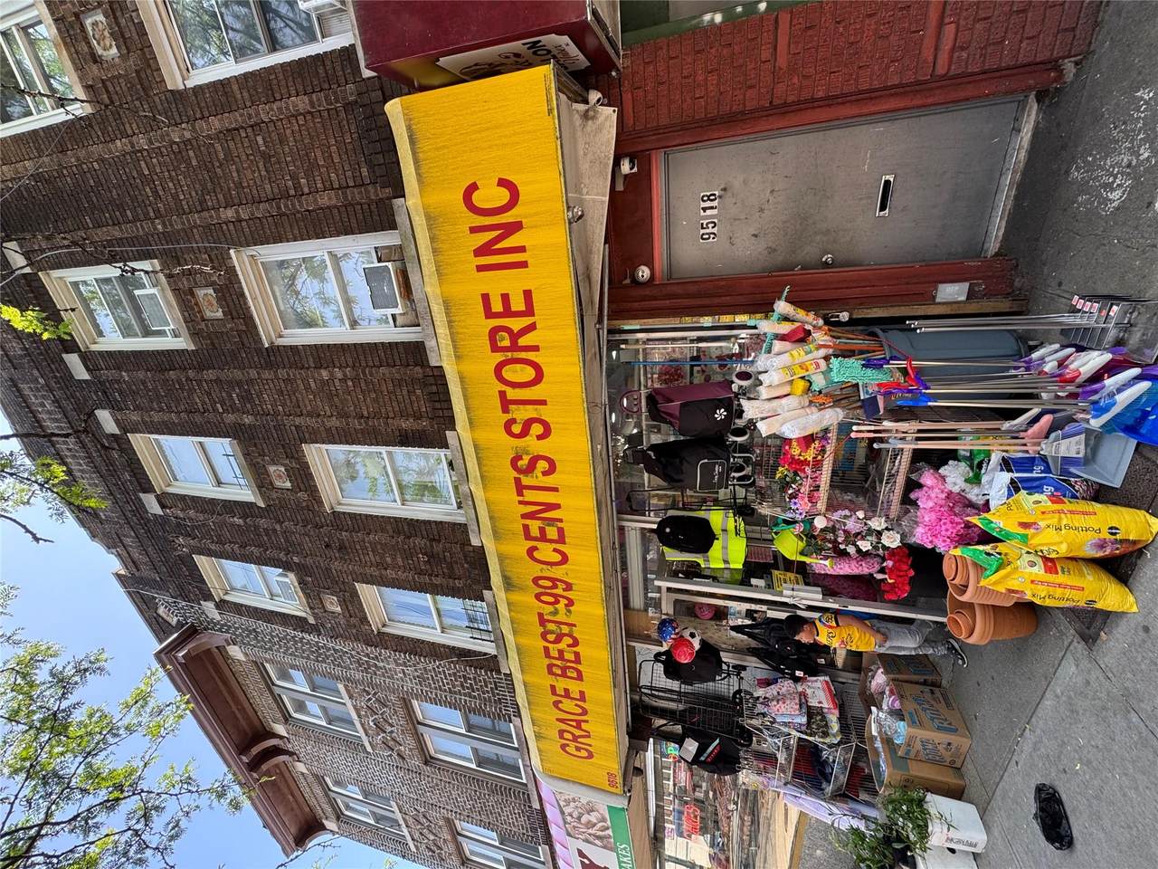 95-18 Jamaica Avenue - Photo 1