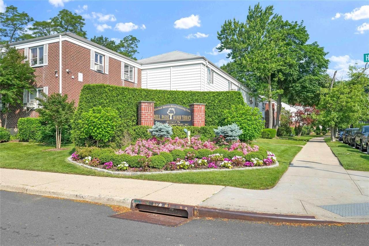 22401 Hillside Avenue - Photo 1