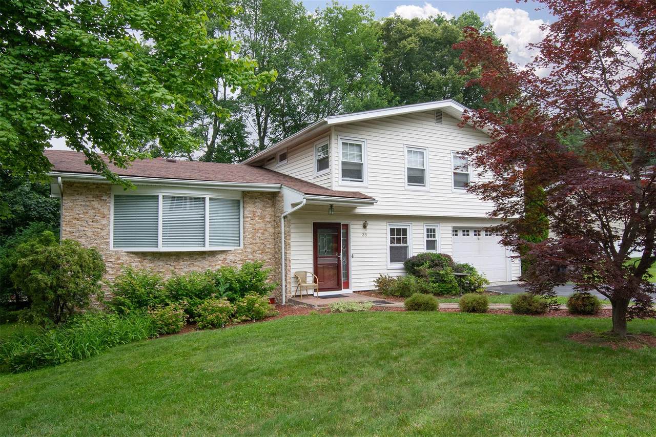 38 Balmoral Crescent - Photo 1