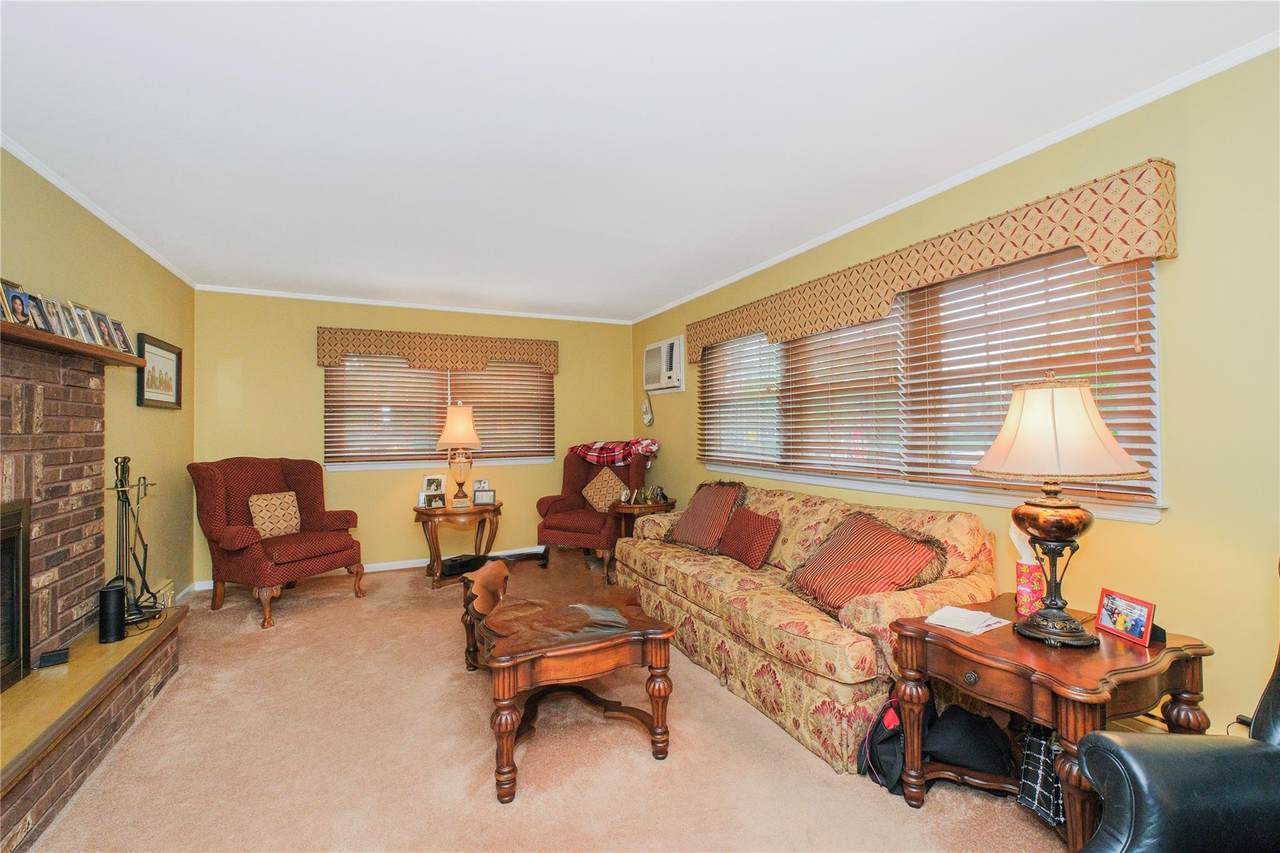 233 King Street - Photo 1