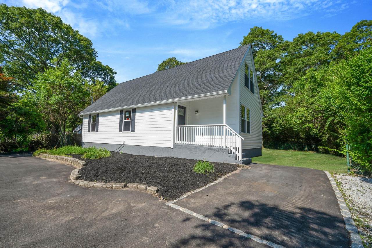 188 Yaphank Road - Photo 1