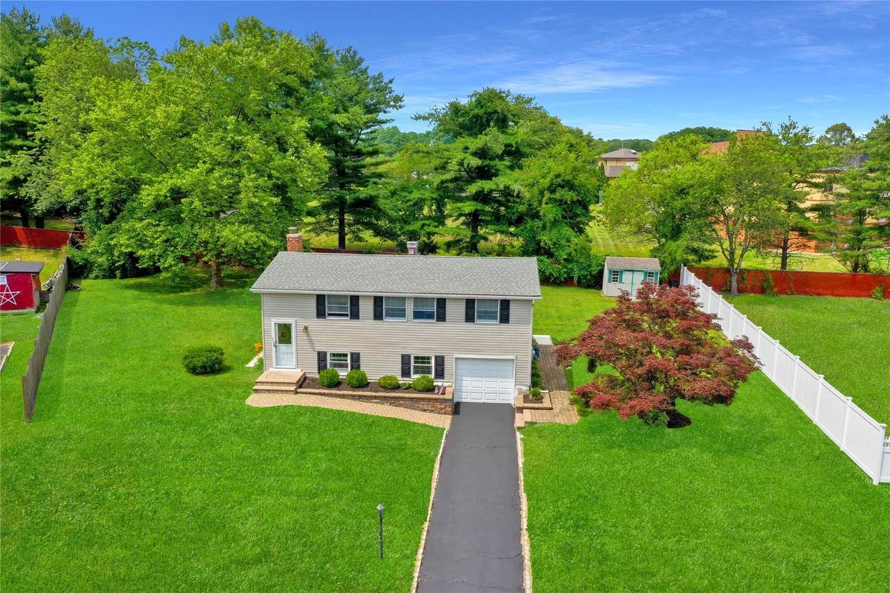 9 Arrowhead Court - Photo 1