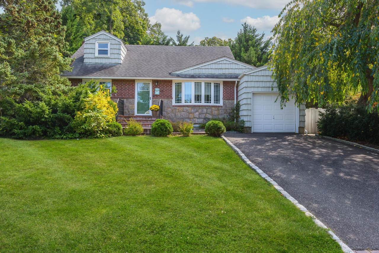 18 Longfellow Drive - Photo 1