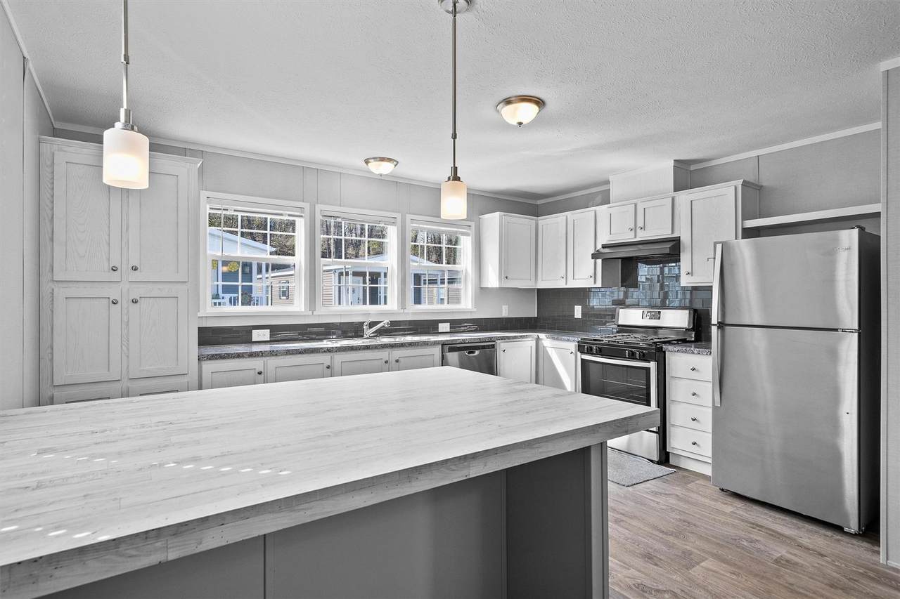 29 Windward Way - Photo 1