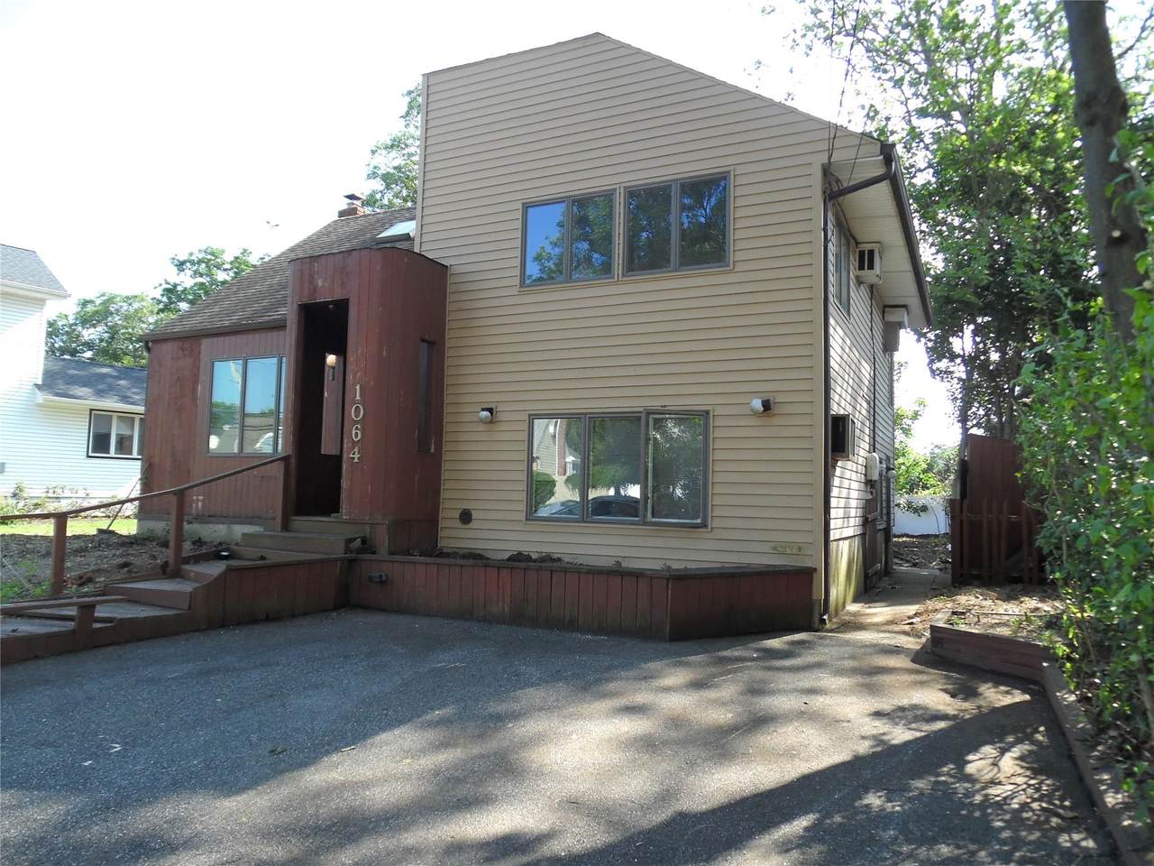 1064 Barbara Court - Photo 1