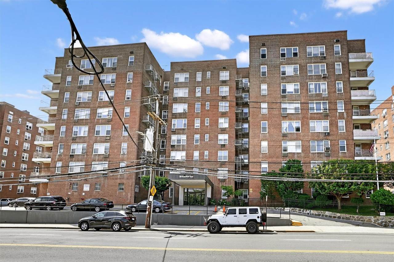 355 Bronx River Road - Photo 1