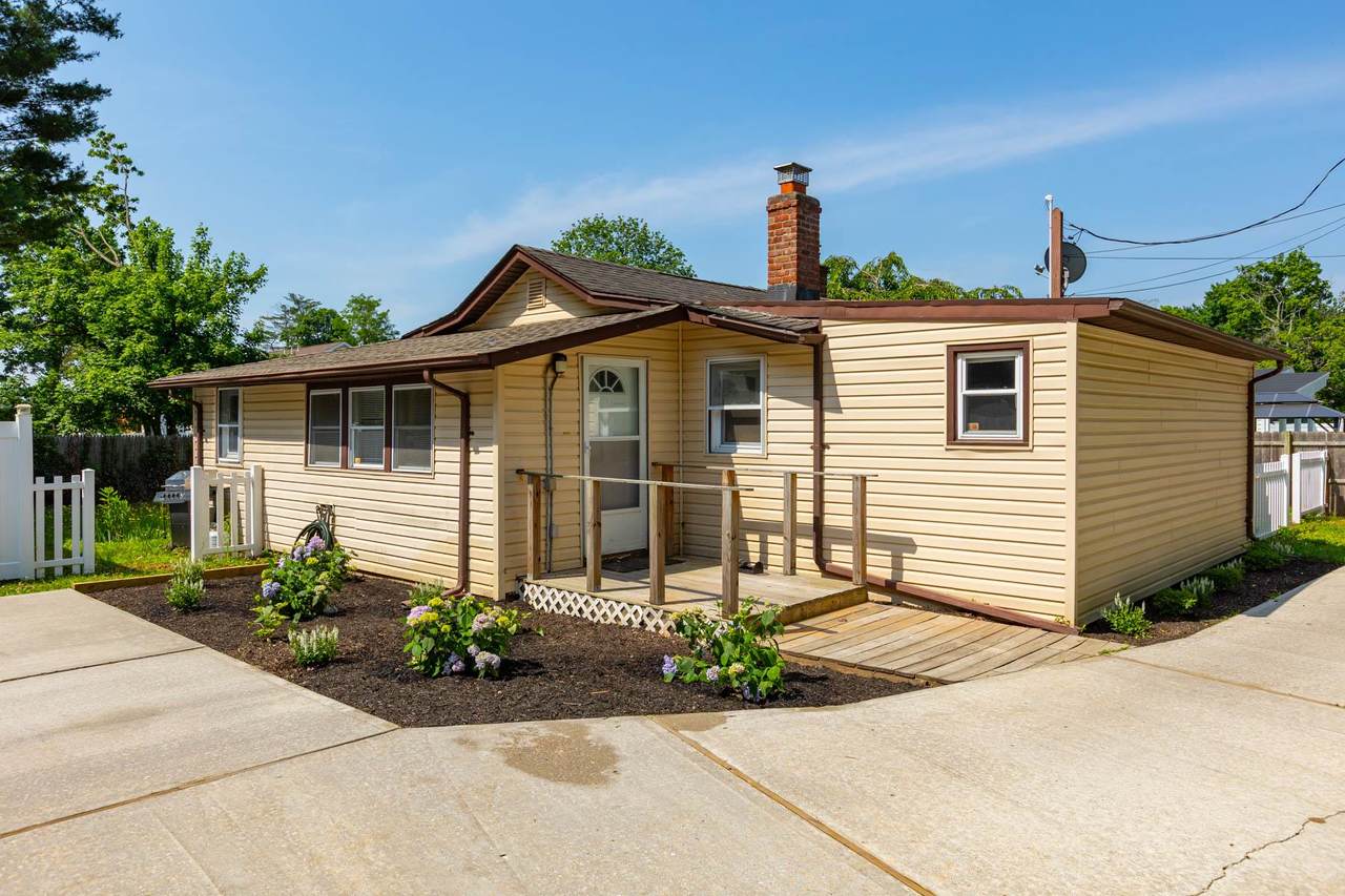 29A Grant Avenue - Photo 1