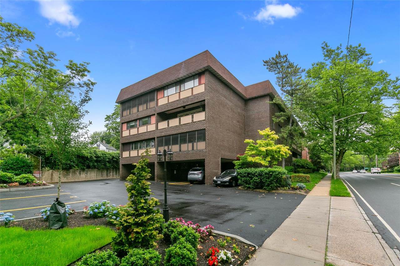 171 Middle Neck Road - Photo 1