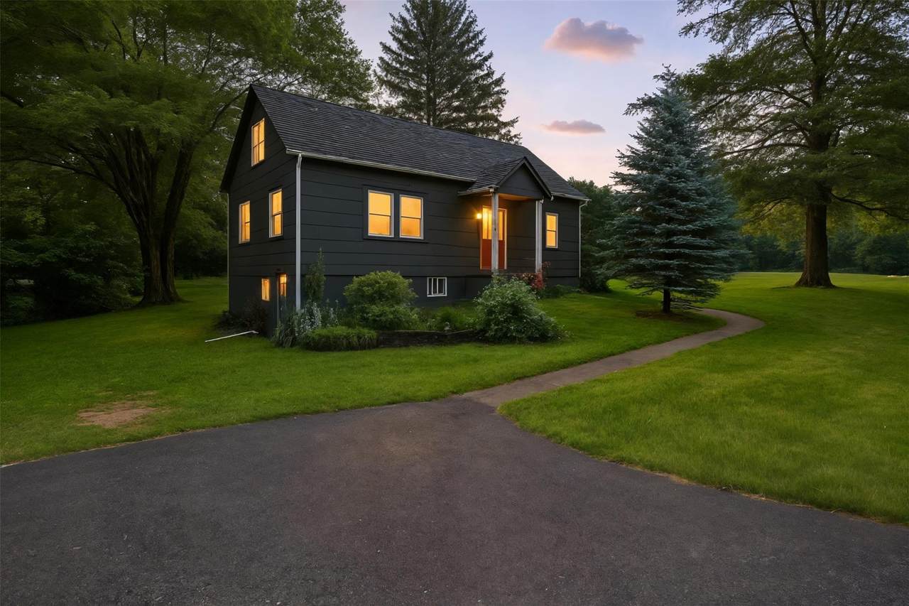 27 Amato Lane - Photo 1