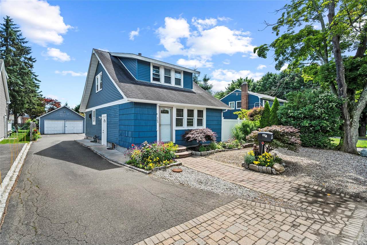 39 14th Street - Photo 1