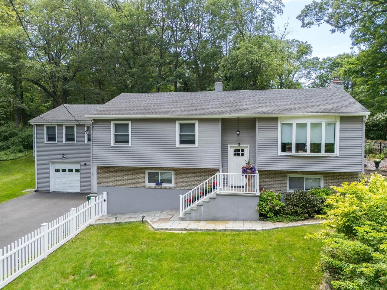 581 Wood Road - Photo 1