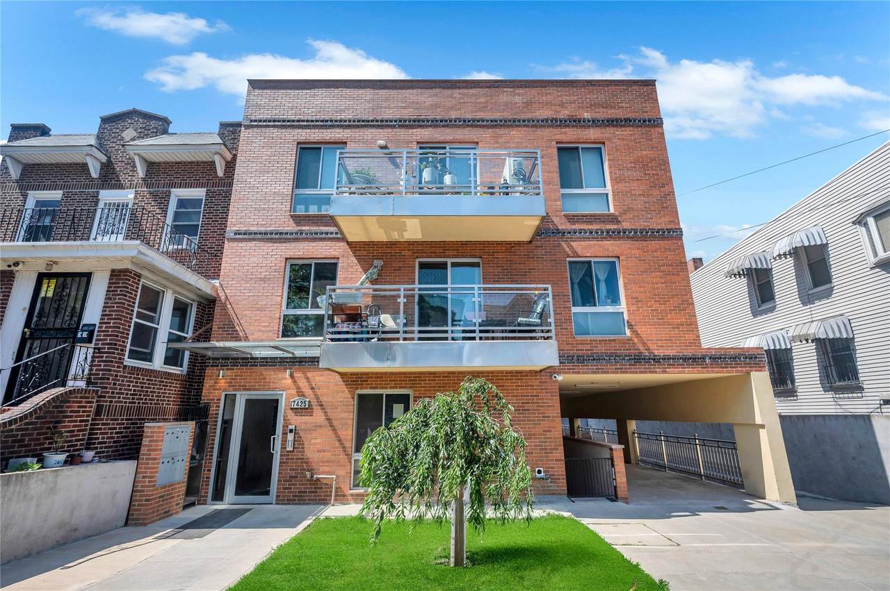 7425 43rd Avenue - Photo 1