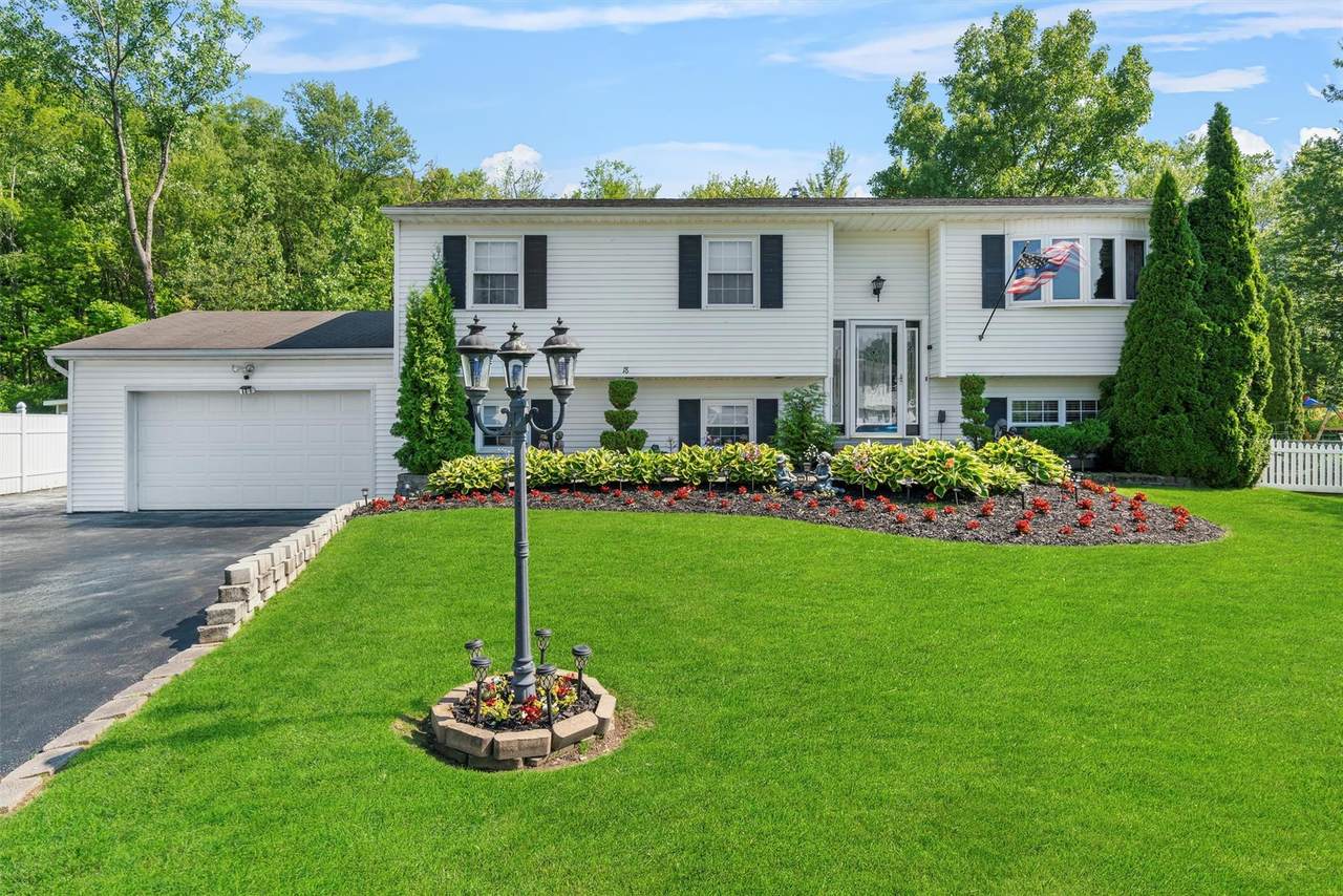 18 Grant Drive - Photo 1