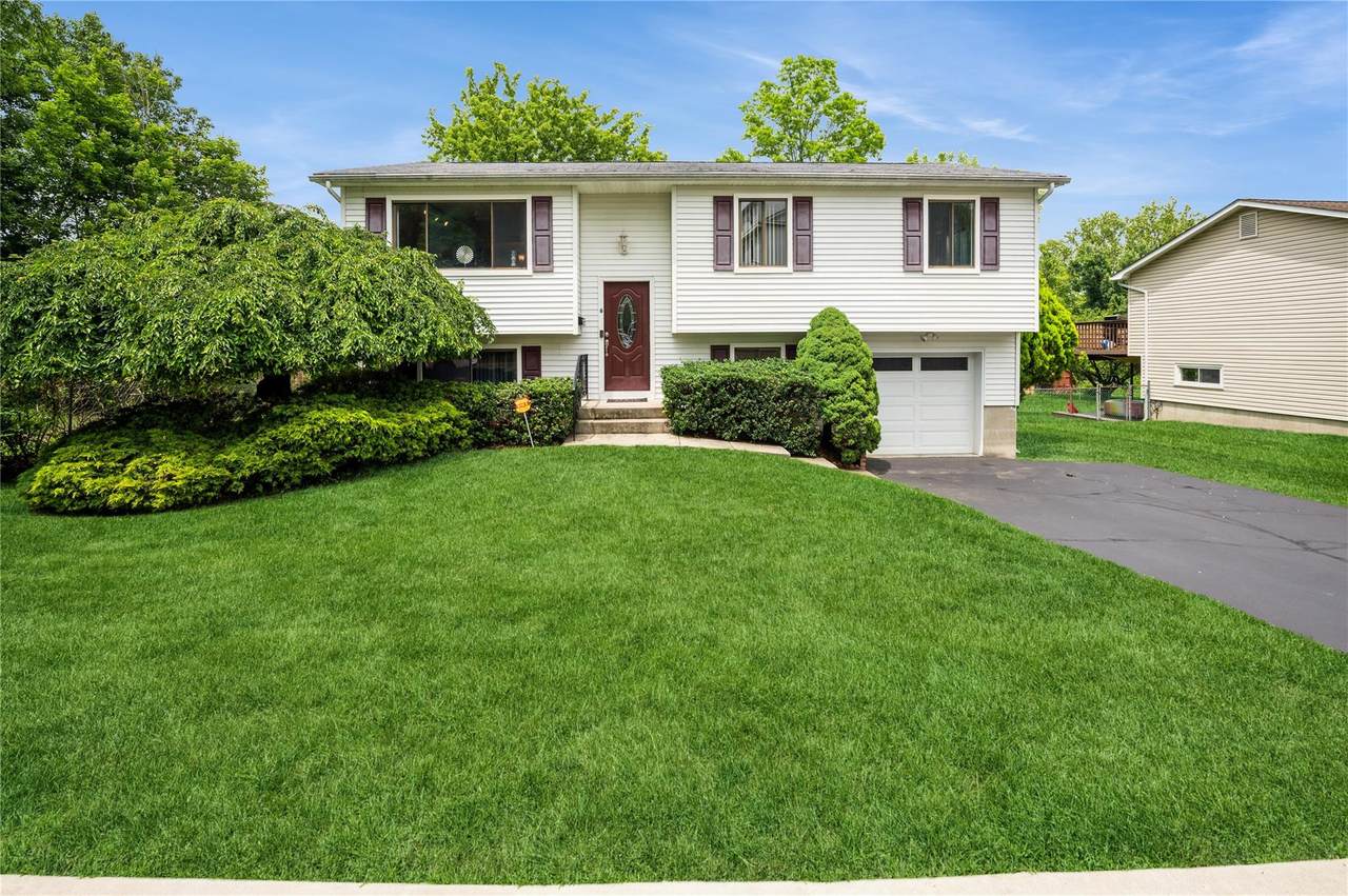 6 Rowan Drive - Photo 1