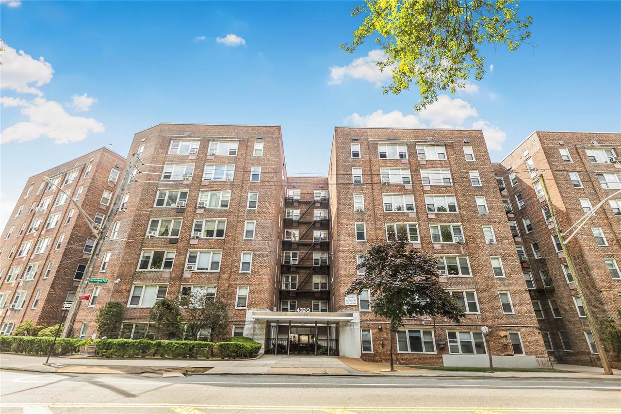 4320 Van Cortlandt Park East - Photo 1