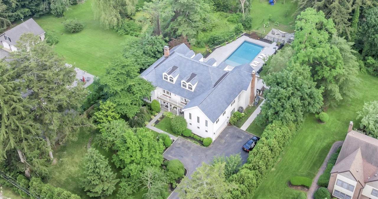 304 Syosset Woodbury Road - Photo 1