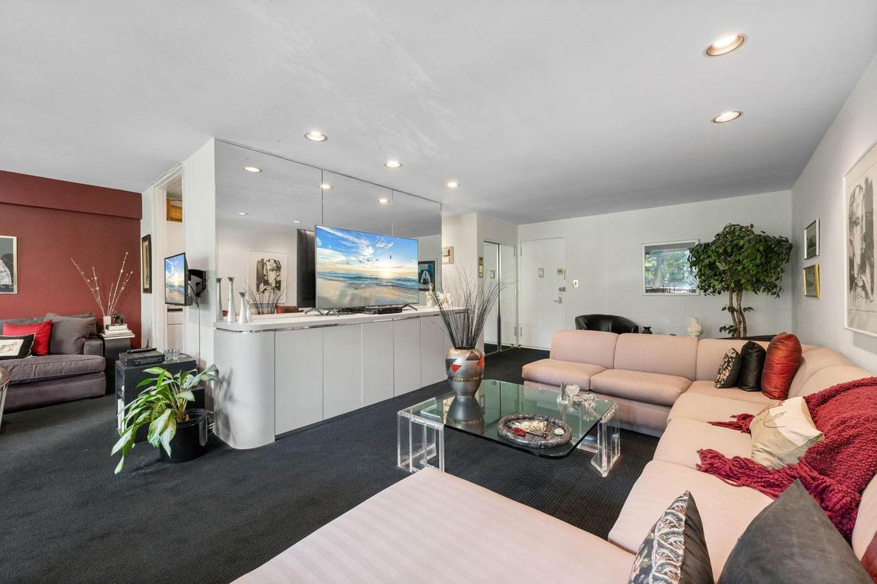 25 Chapel Place - Photo 1