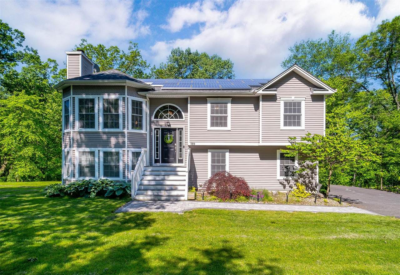 789 Jackson Avenue - Photo 1