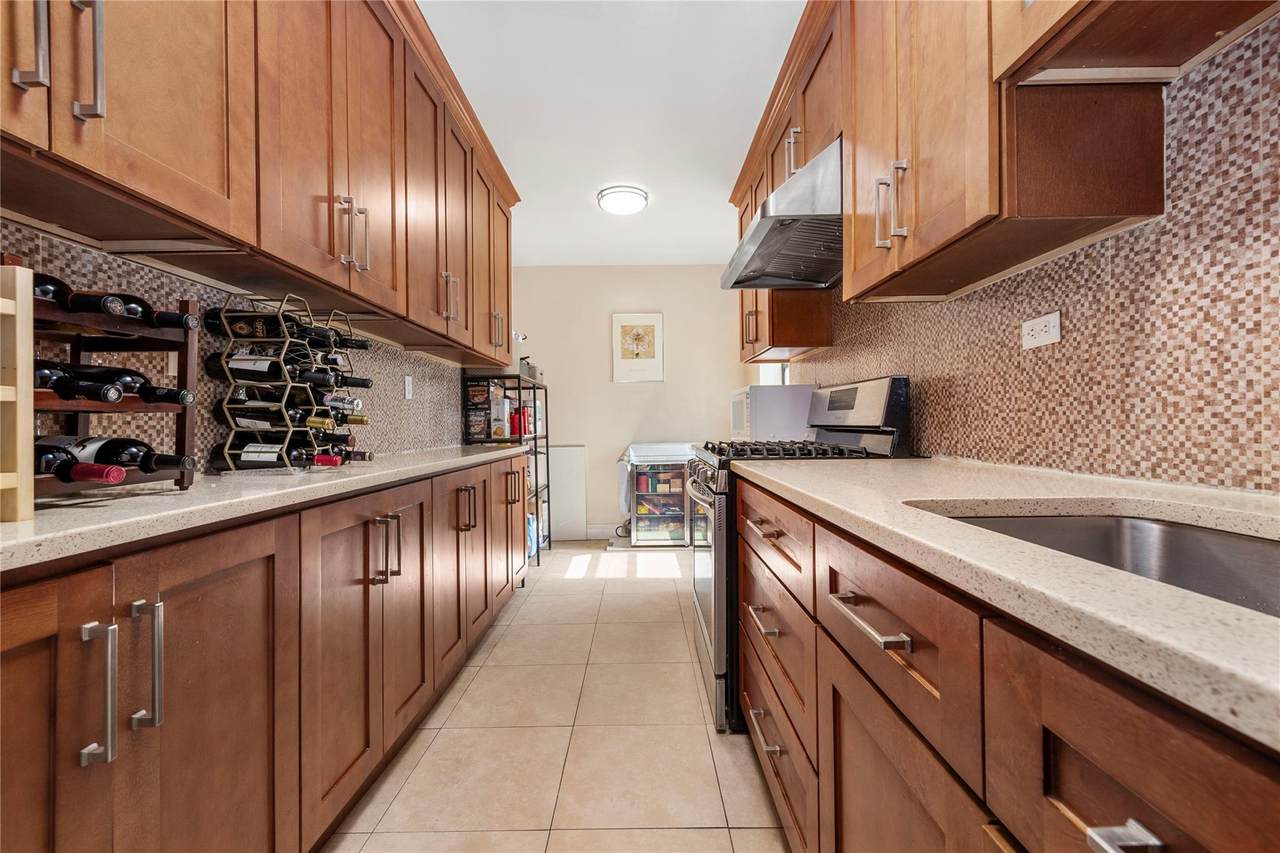 33-07 91 St Street - Photo 1